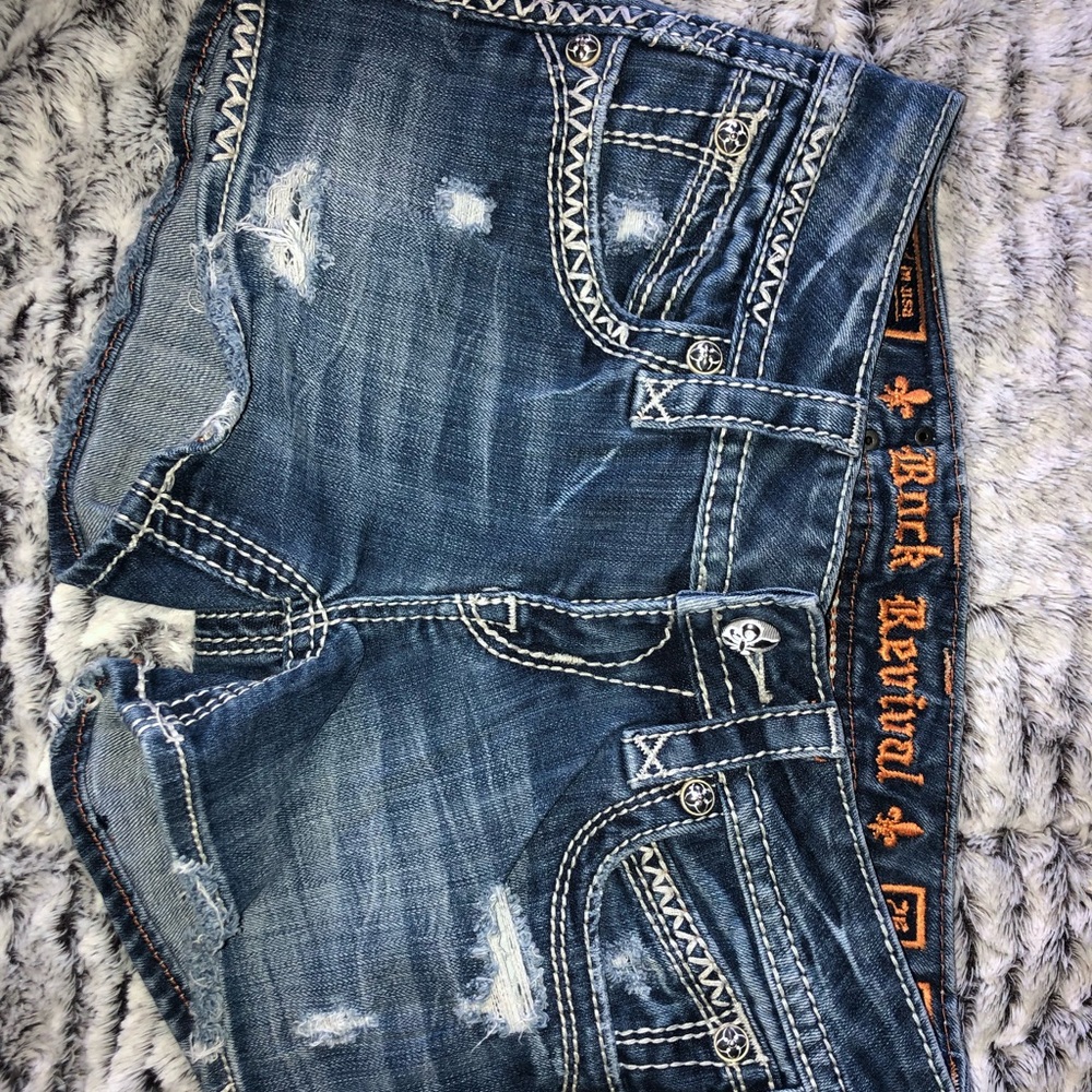 Women’s rock revival shorts size 26